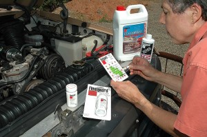 We used a Fleetguard CC2607 Quik-Chek to verify the concentration of Molybdate and Nitrite.
