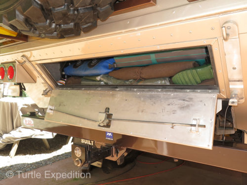 The big rear compartment has room for long bulky gear that isn’t needed every day.